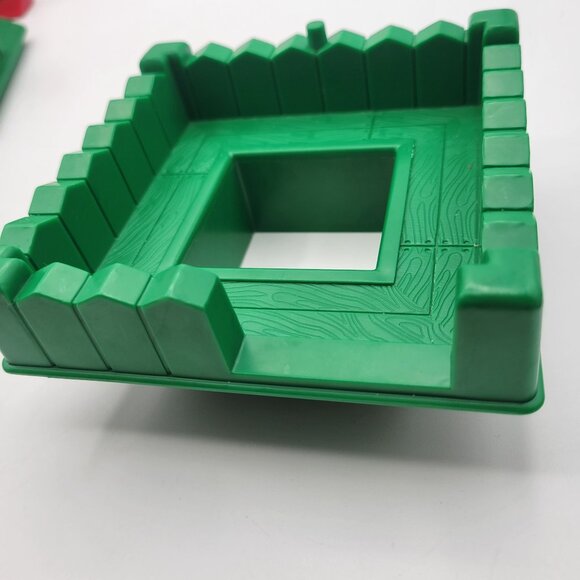 Lincoln Logs Frontier Fort Replacement Lookout Towers Gate Doors & Green Roof - Picture 3 of 8